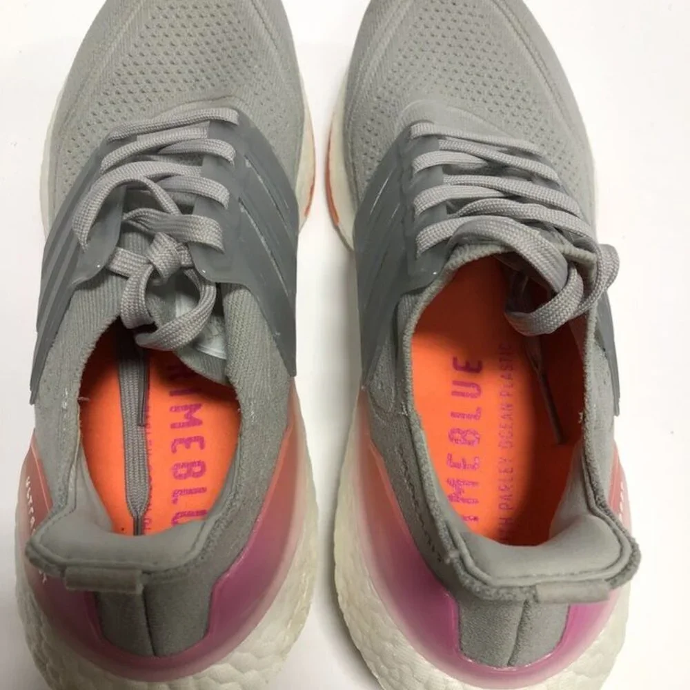 adidas Women's Running Ultraboost 21 Gray Size 7.5 M